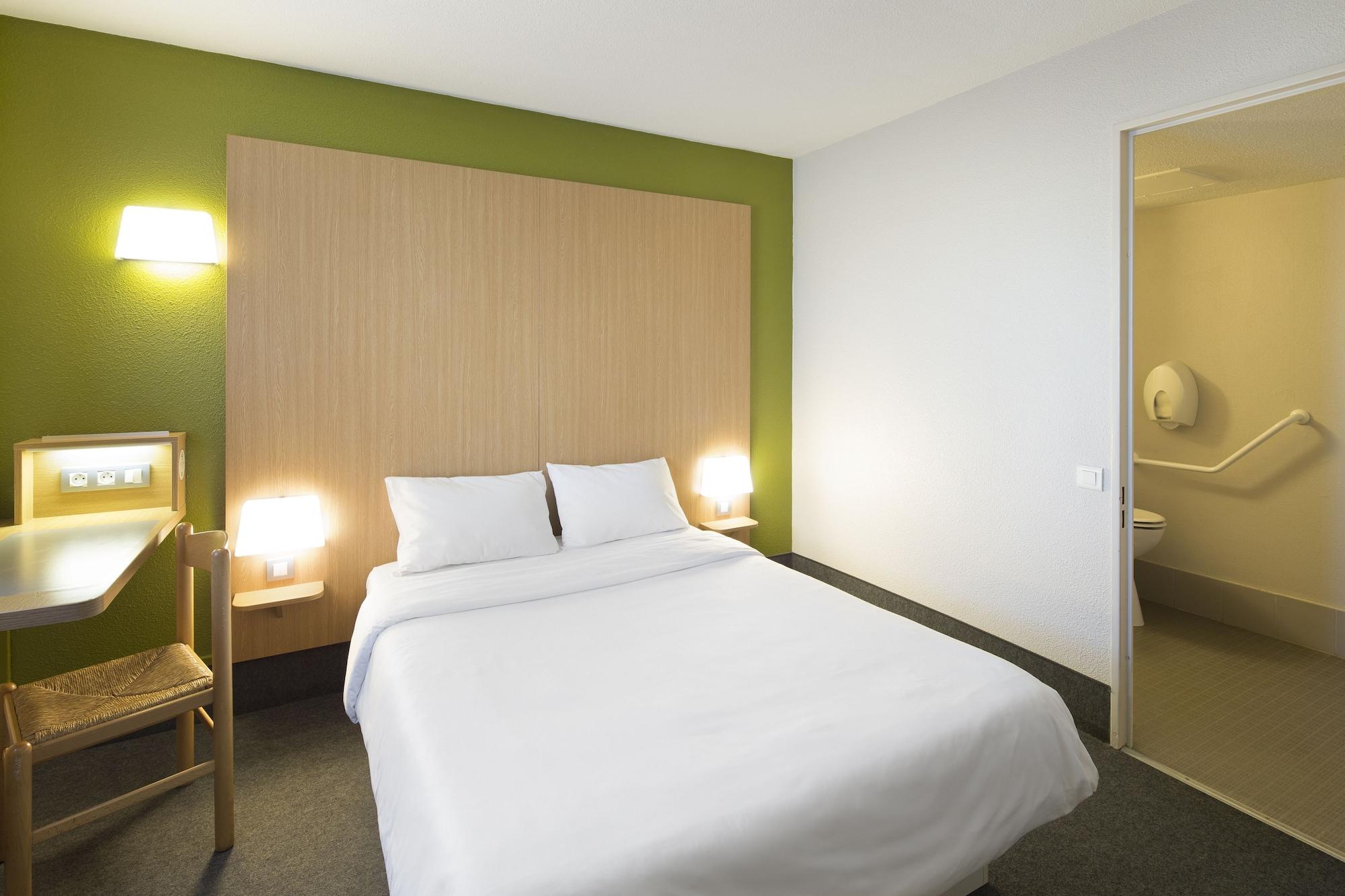 B&B Hotel Niort Marais Poitevin Est ภายนอก รูปภาพ