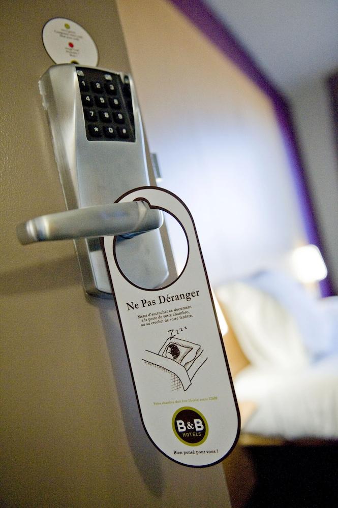 B&B Hotel Niort Marais Poitevin Est ภายนอก รูปภาพ