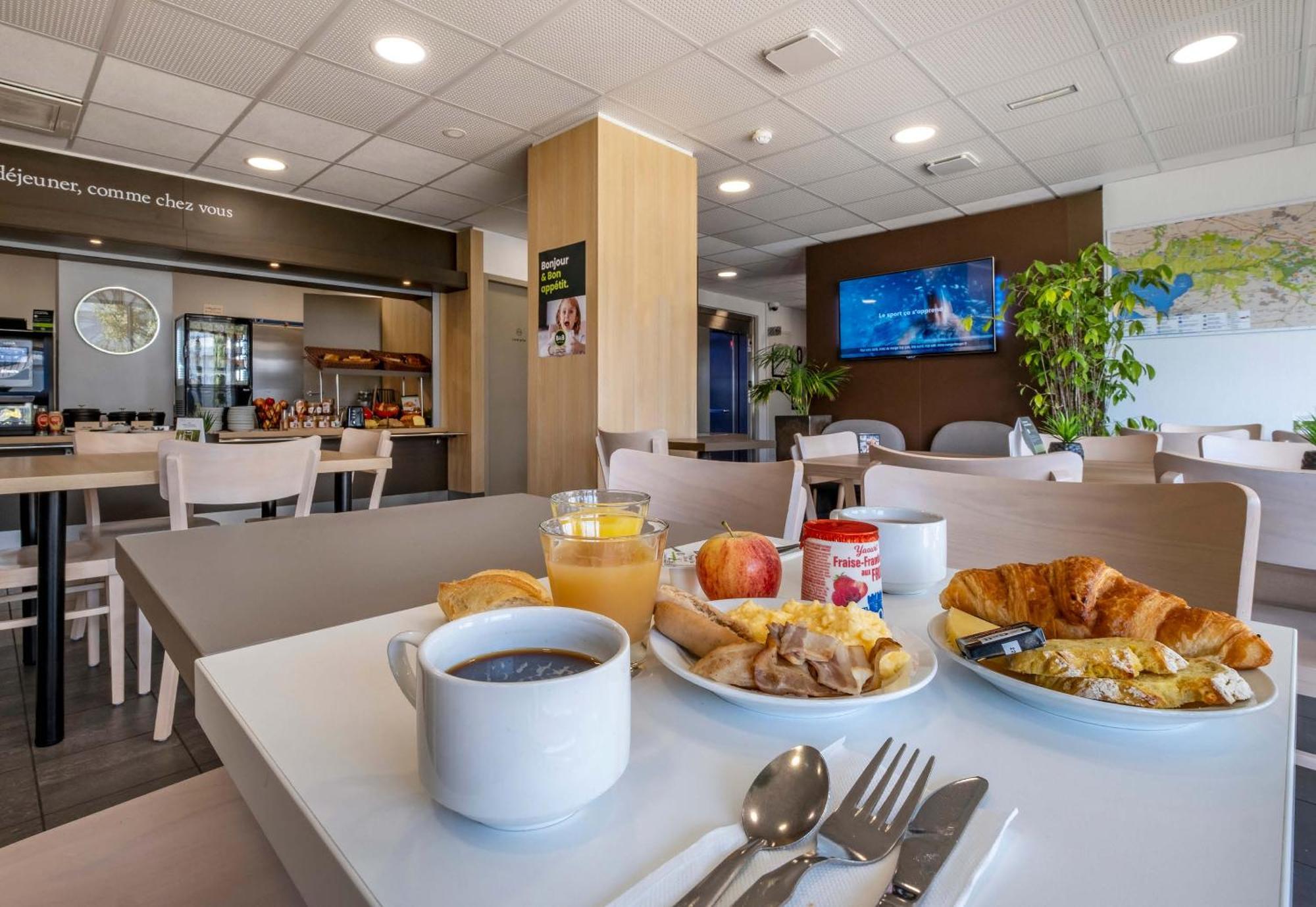 B&B Hotel Niort Marais Poitevin Est ภายนอก รูปภาพ