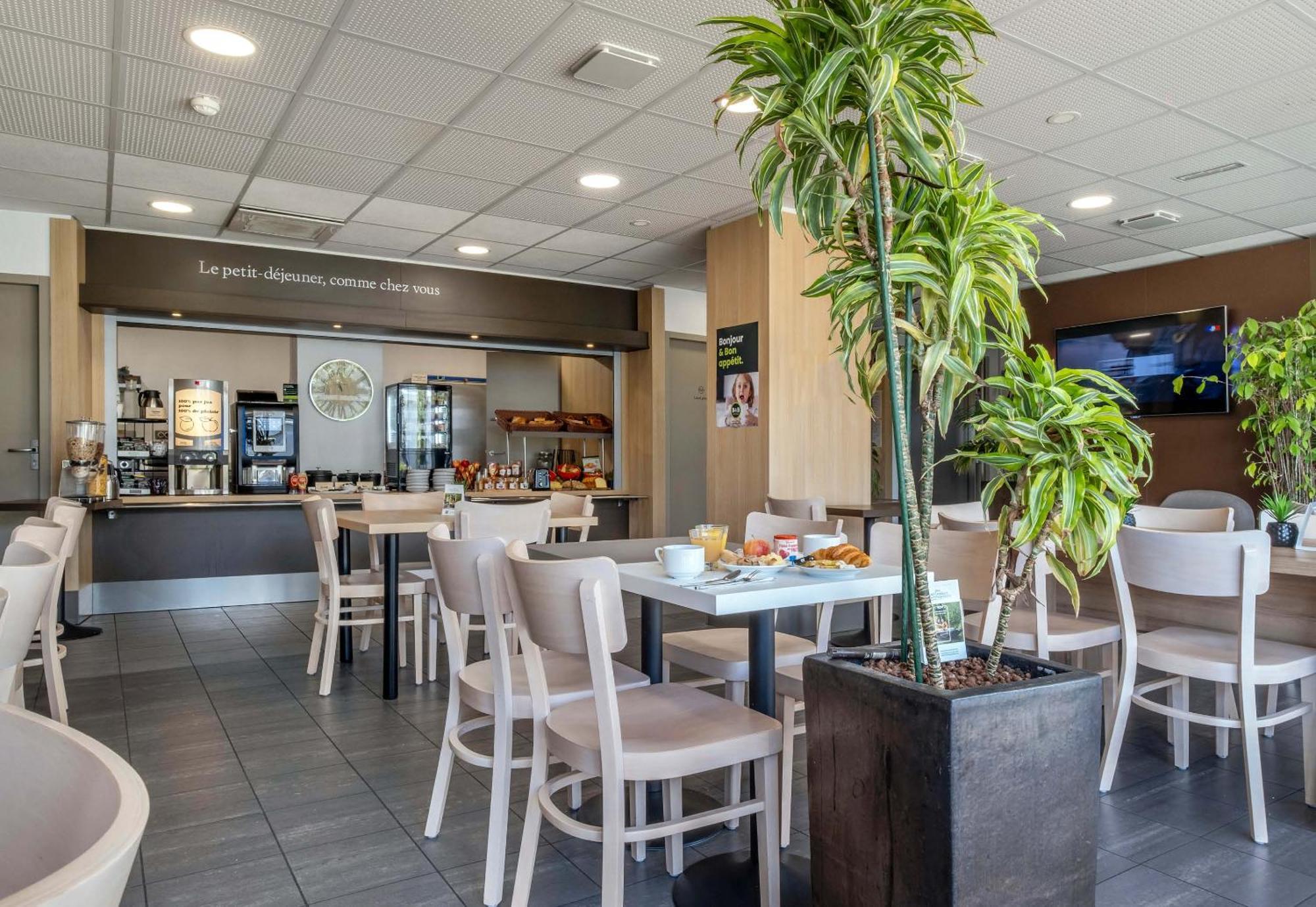 B&B Hotel Niort Marais Poitevin Est ภายนอก รูปภาพ