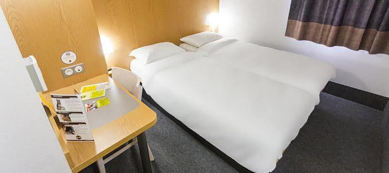 B&B Hotel Niort Marais Poitevin Est ภายนอก รูปภาพ